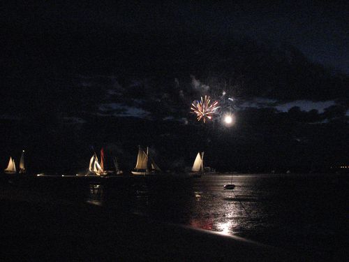 Feux d'artifice sur les vieux gréments