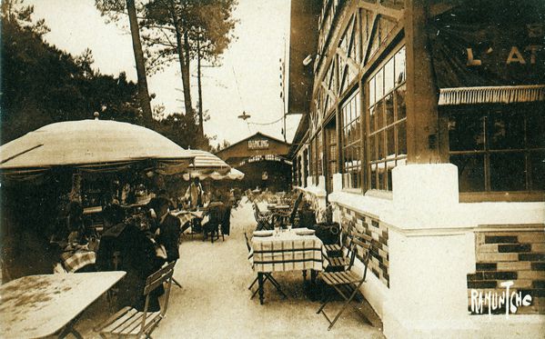 Le restaurant-dancing La Chaumière