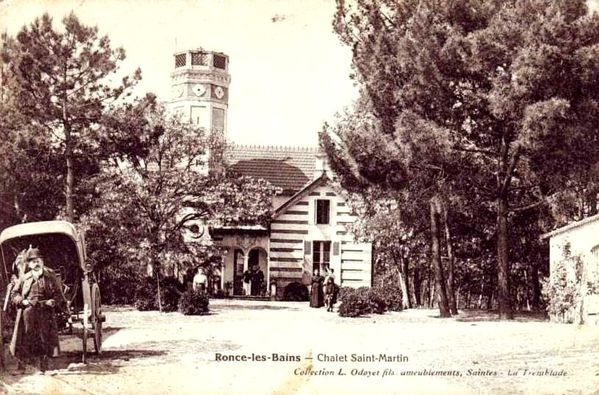 La famille de Saint Martin devant le Chalet. A gauche on re