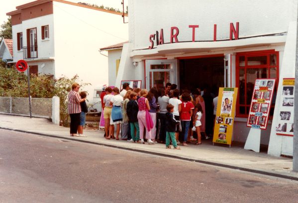 Queue en matinée devant le SaintMartin