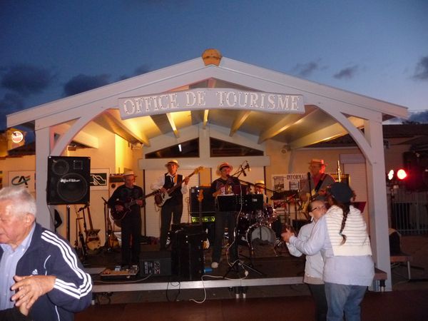 Le bal guingette conclut la fête